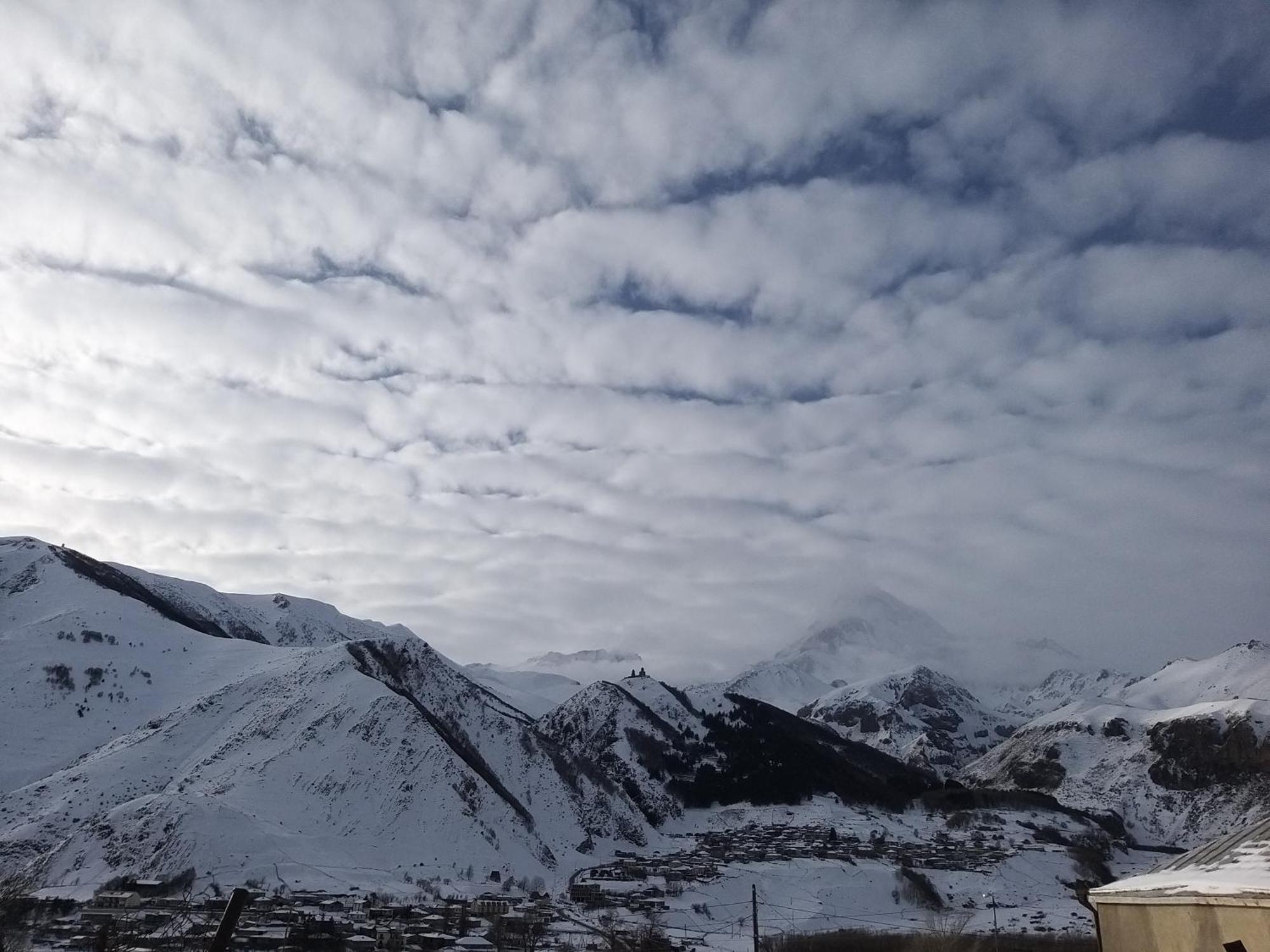 Emotion Kazbegi Apartment Phòng bức ảnh